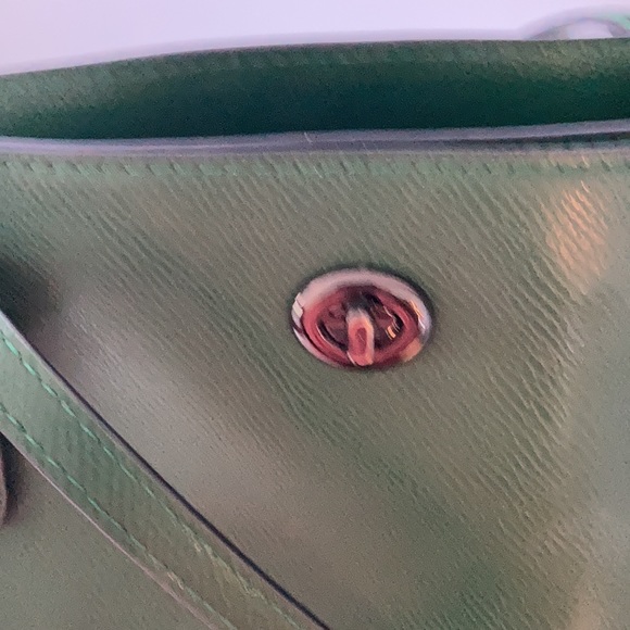 COACH Turnlock Tote Crossgrain Lthr Grass/Dk Nickl - Picture 4 of 10